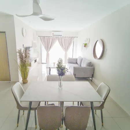 One Life Four Season Waterpark Guest House Manhattan Condominium Ipoh Exterior photo