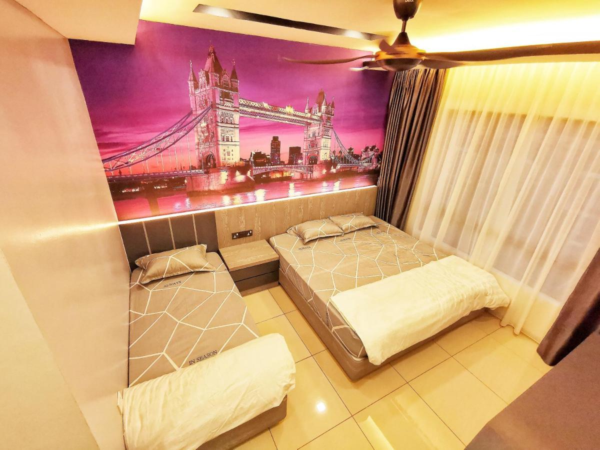 One Life Four Season Waterpark Manhattan Apartment