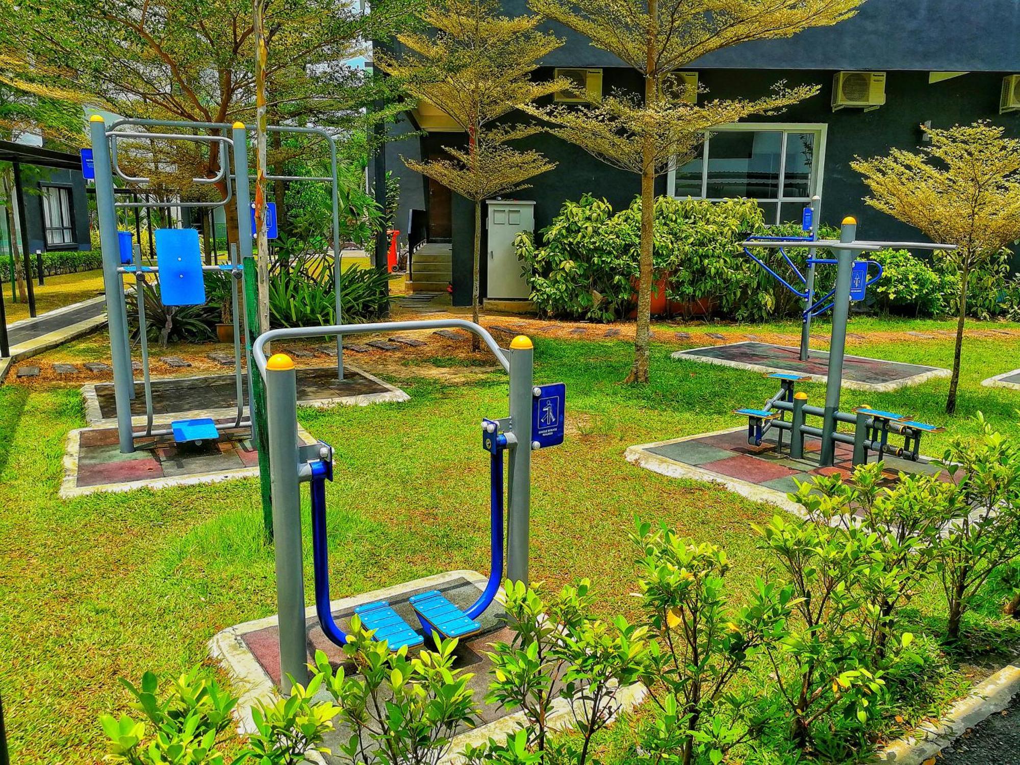 Apartment One Life Four Season Waterpark Manhattan *