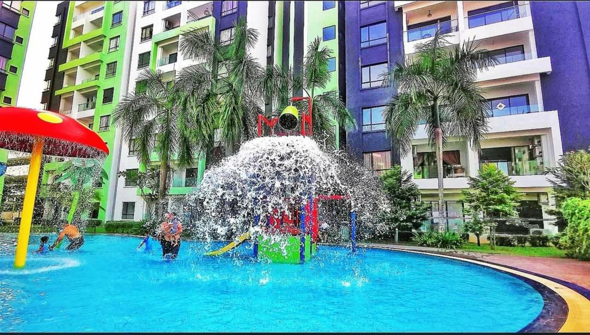 Apartment One Life Four Season Waterpark Manhattan *