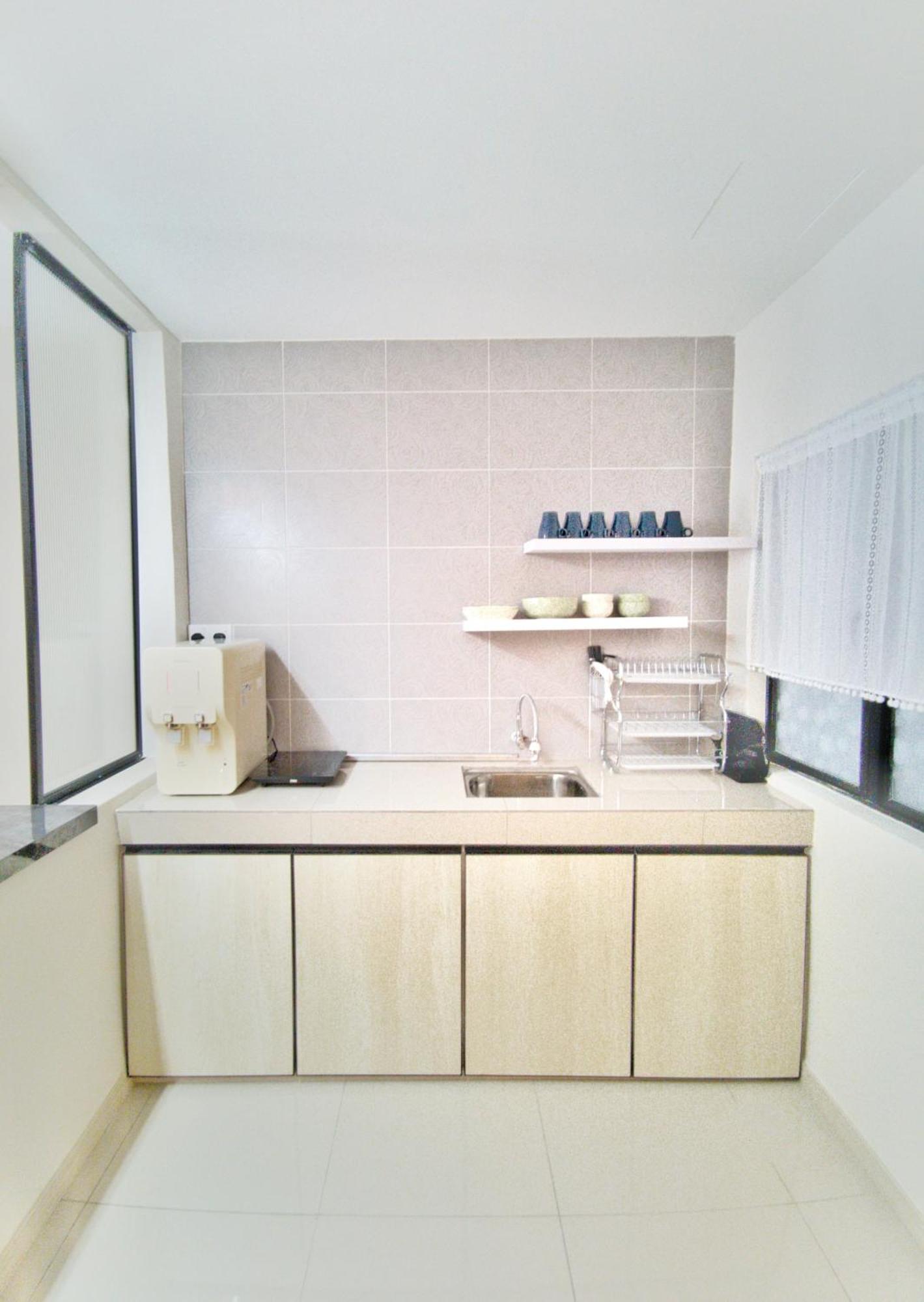 One Life Four Season Waterpark Manhattan Apartment *