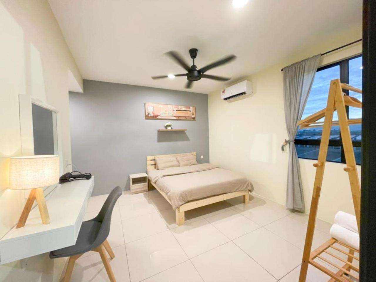 Apartment One Life Four Season Waterpark Manhattan